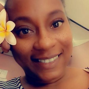 Meet your Posher, Elenita